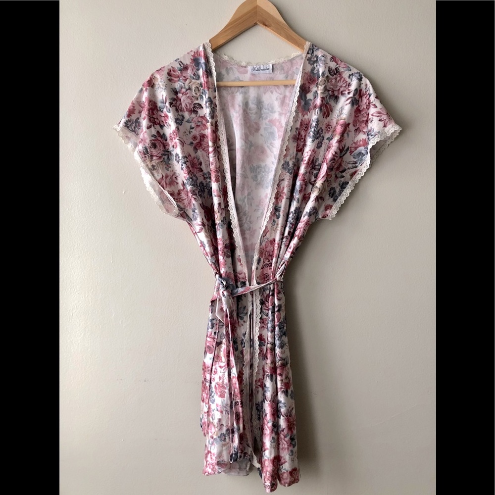 VTG Floral Robe Medium